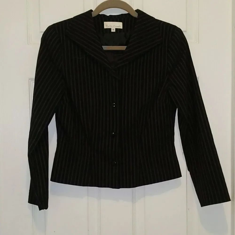 Collin Creek black pinstriped cropped jacket